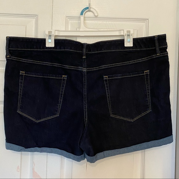 Ava & Viv super stretch midi shorts - Picture 4 of 4